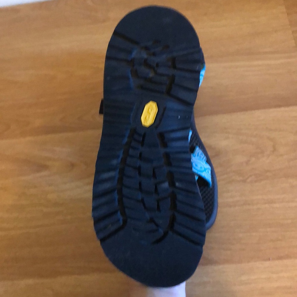 Chacos! - Picture 2 of 2